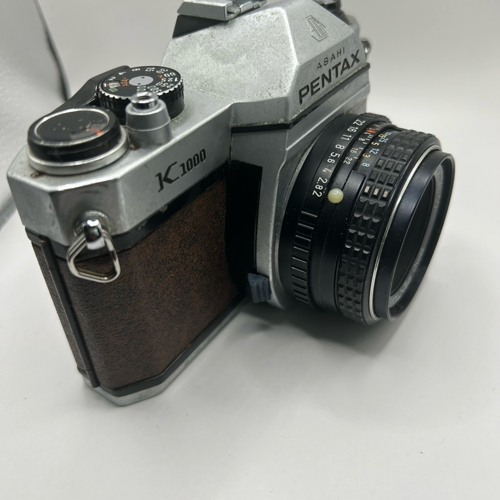 Brown Trim Asahi Pentax K1000 SE Film Camera w/ 50mm f2 Pentax Lens - Picture 3 of 7